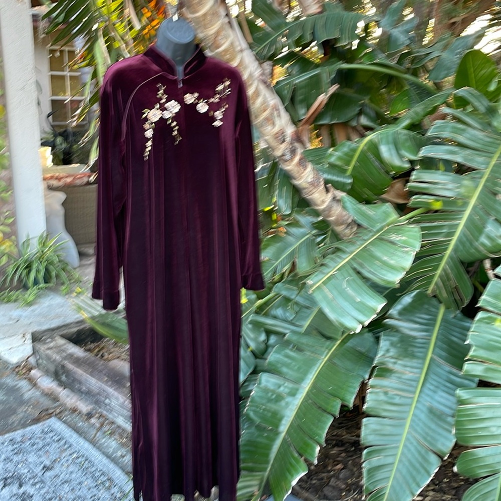 Carole hochman floral velvet robe